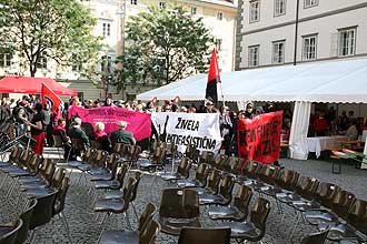 stadtspaziergang - einzug in den landhaushof